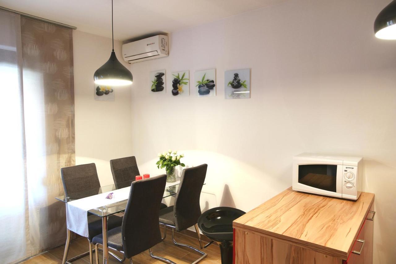Apartment Grbin Pula Bagian luar foto