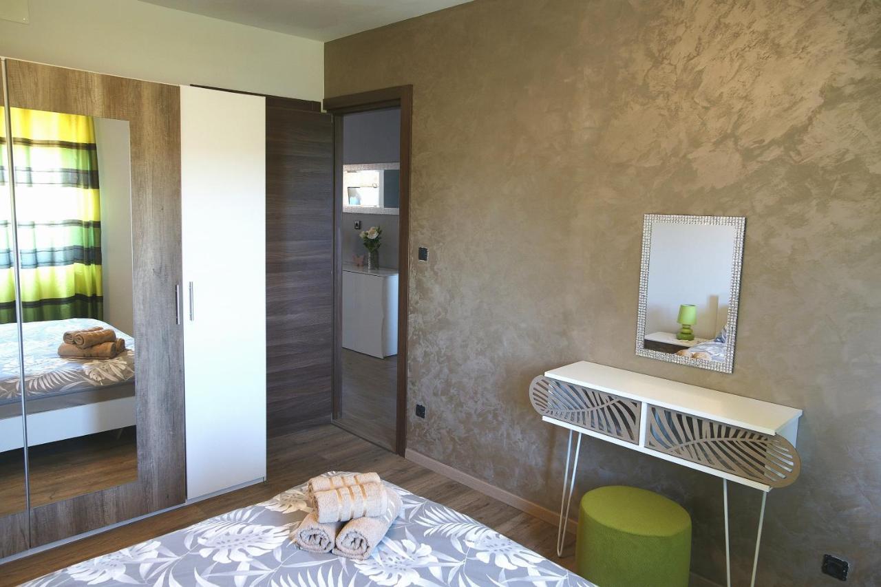 Apartment Grbin Pula Bagian luar foto