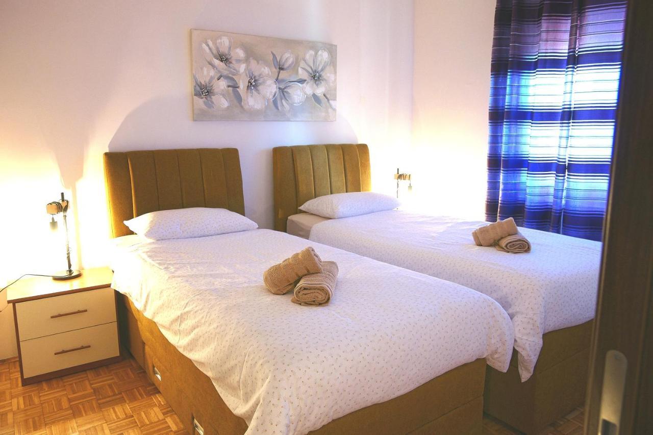 Apartment Grbin Pula Bagian luar foto